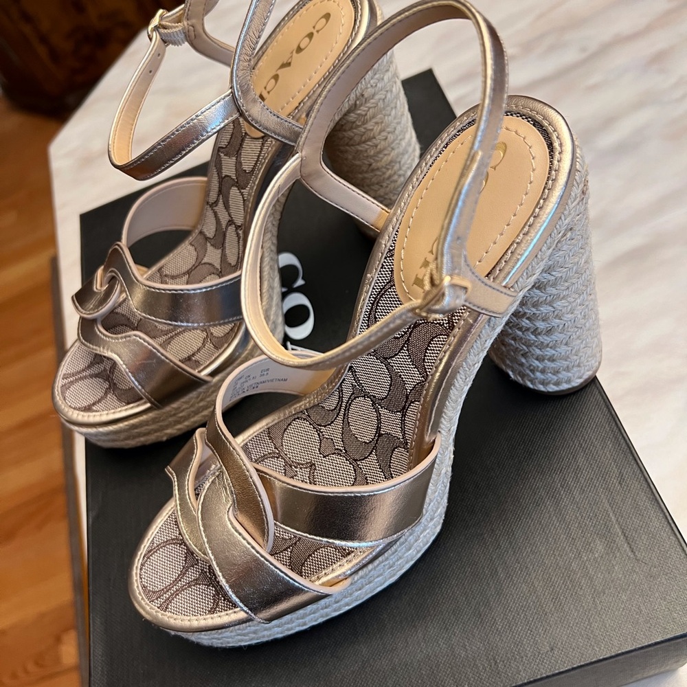 Coach Talina Gold Metallic Platform Sandal Size 9 NIB